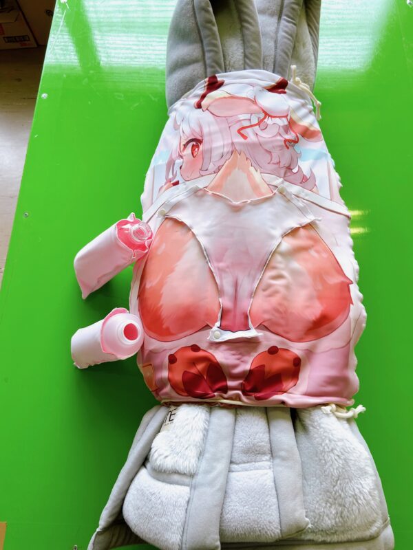 Buttock wall tapestry　Lue-chan - Image 2